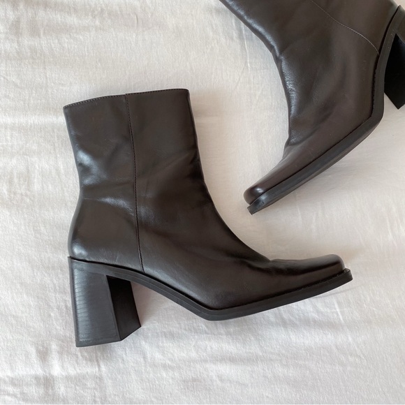 Vintage Brown Leather Ankle Boots - Picture 4 of 6